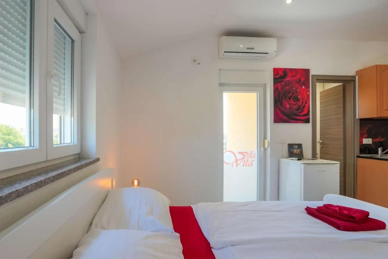 Villa Vita Apartments & Studios With Common Pool Valbandon 0*,  Croatia