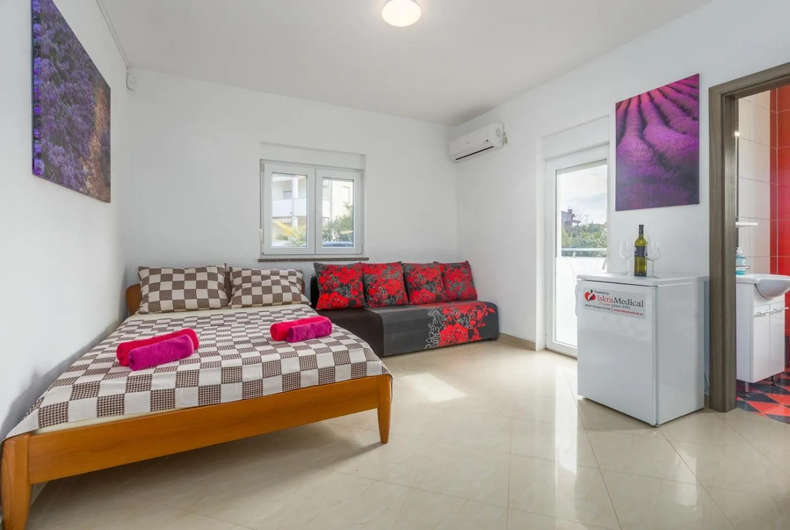 Villa Vita Apartments & Studios With Common Pool Valbandon Guest house