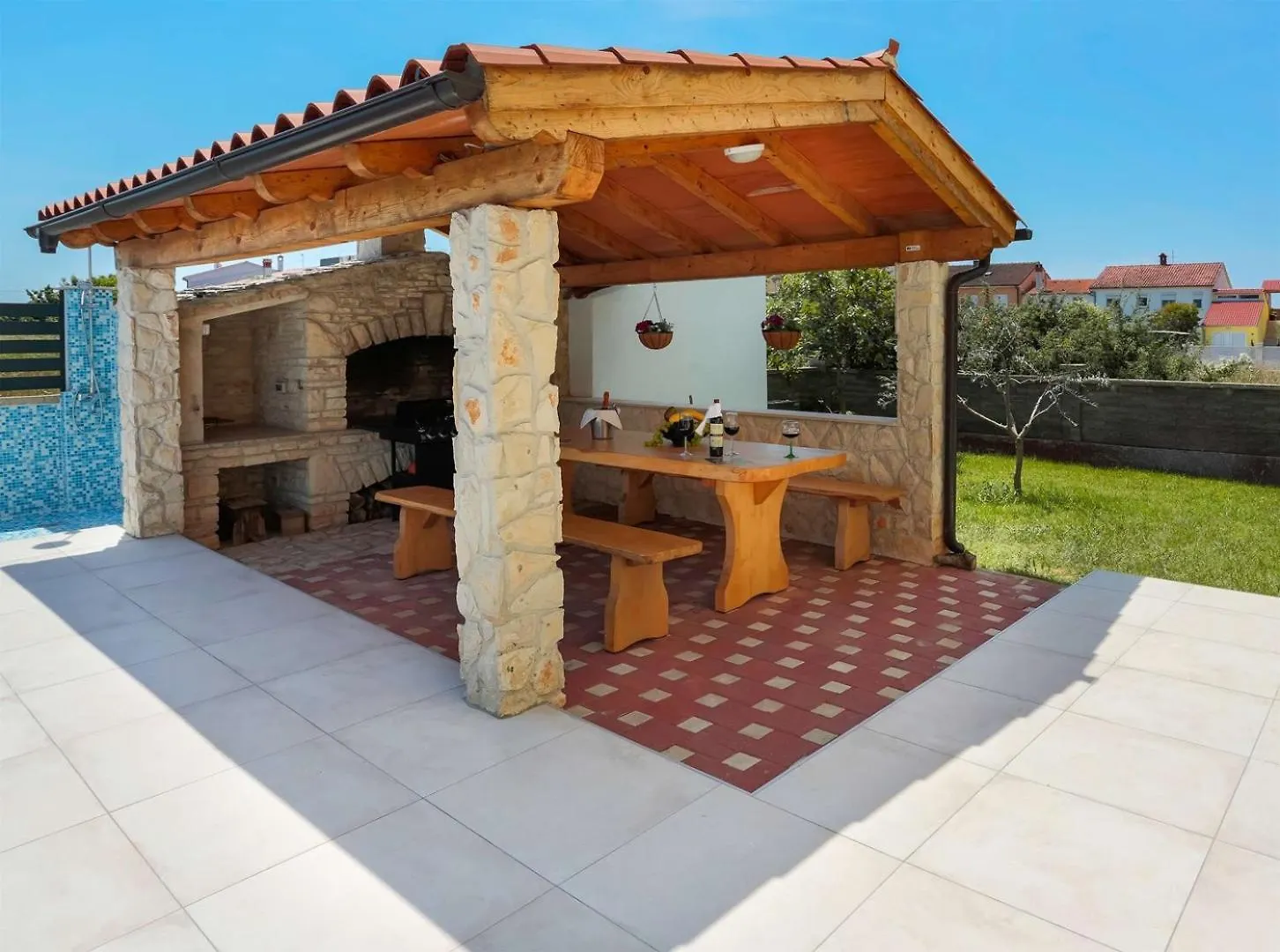 Pensionat Villa Vita Apartments & Studios With Common Pool Valbandon